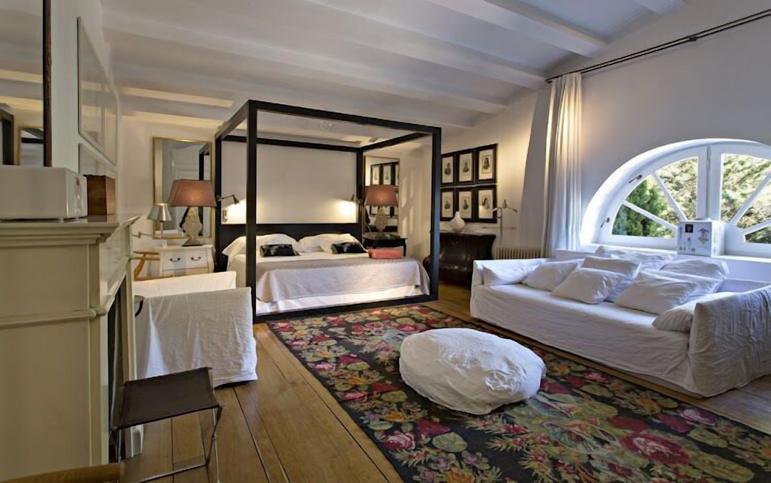 suite | 1 bedroom, minibar, in-room safe, desk