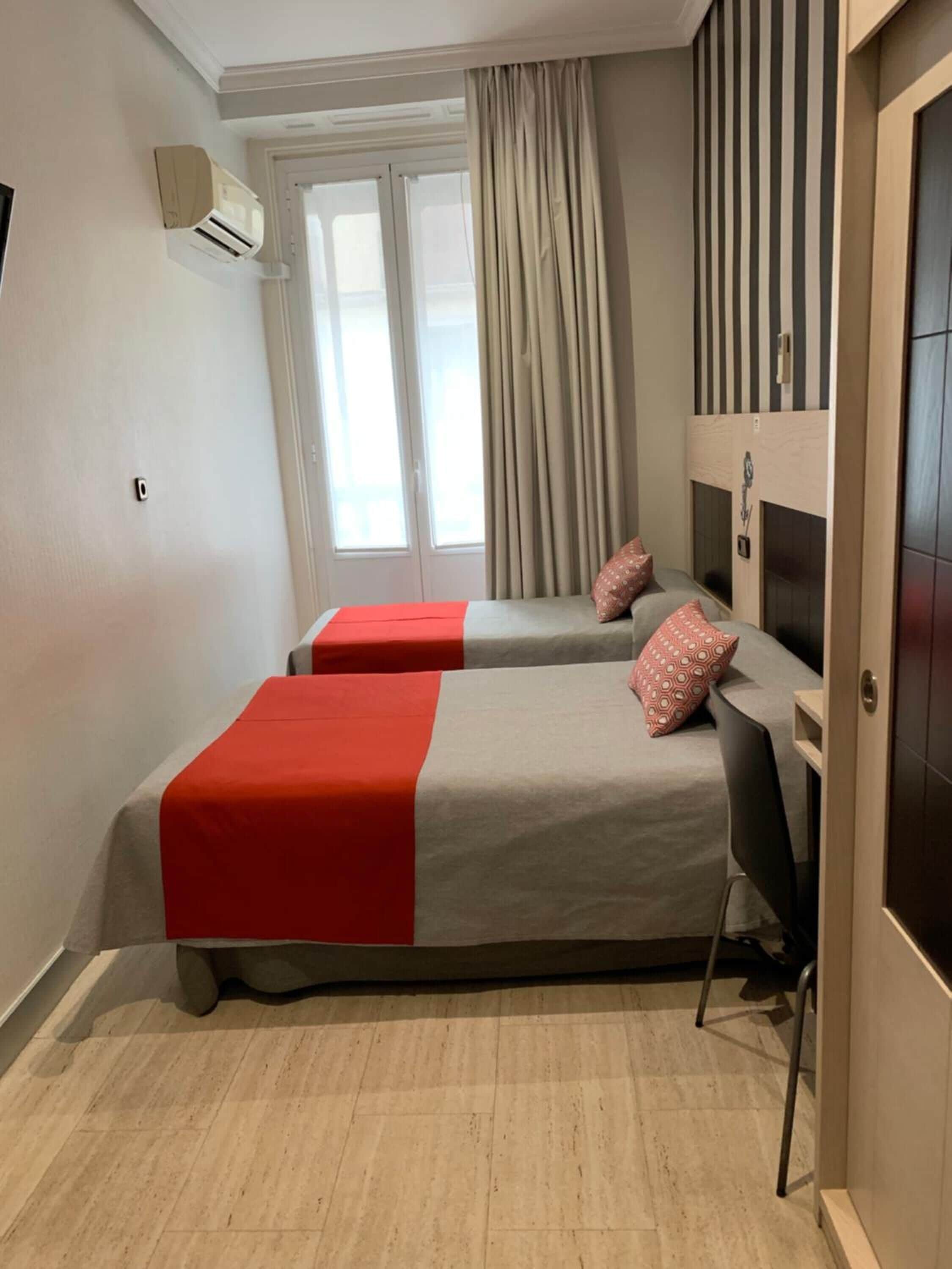 Photo - Hostal Castilla I Atocha