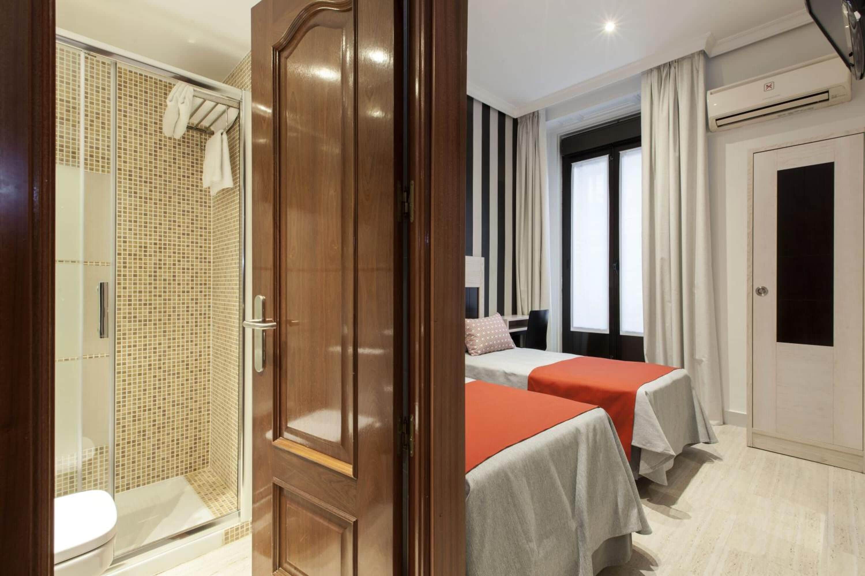 Photo - Hostal Castilla I Atocha