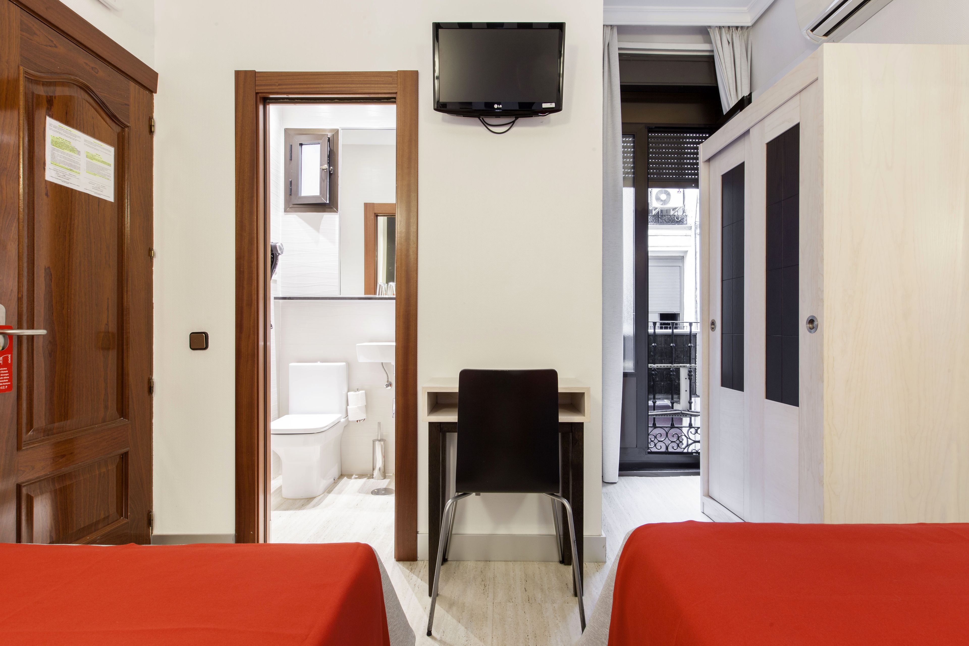 Photo - Hostal Castilla I Atocha