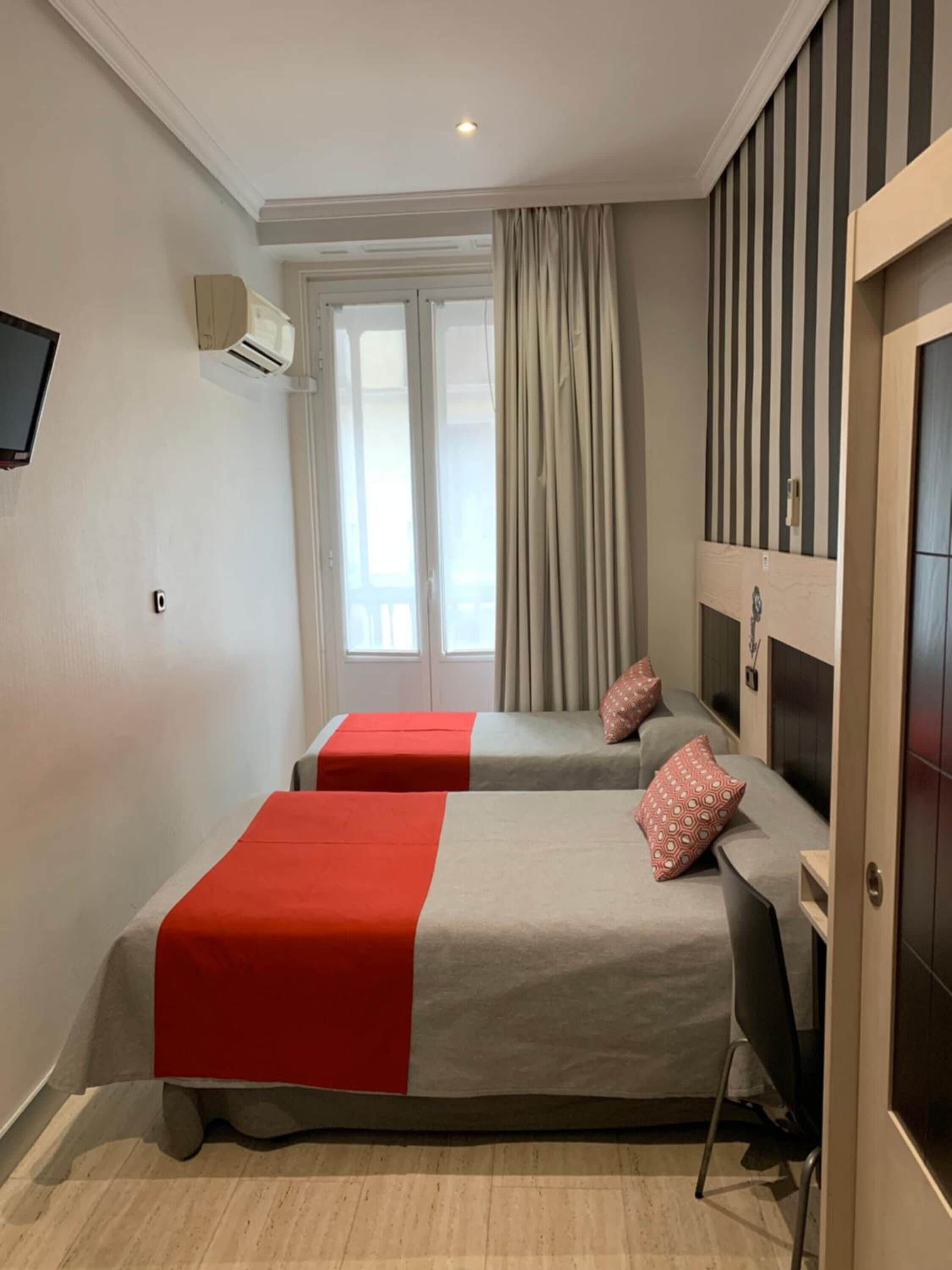 Photo - Hostal Castilla I Atocha