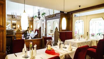 Mittagessen und Abendessen, internationale Küche