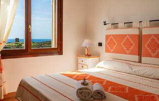 经典双人房 | 迷你吧、客房内保险箱、办公桌、免费 WiFi