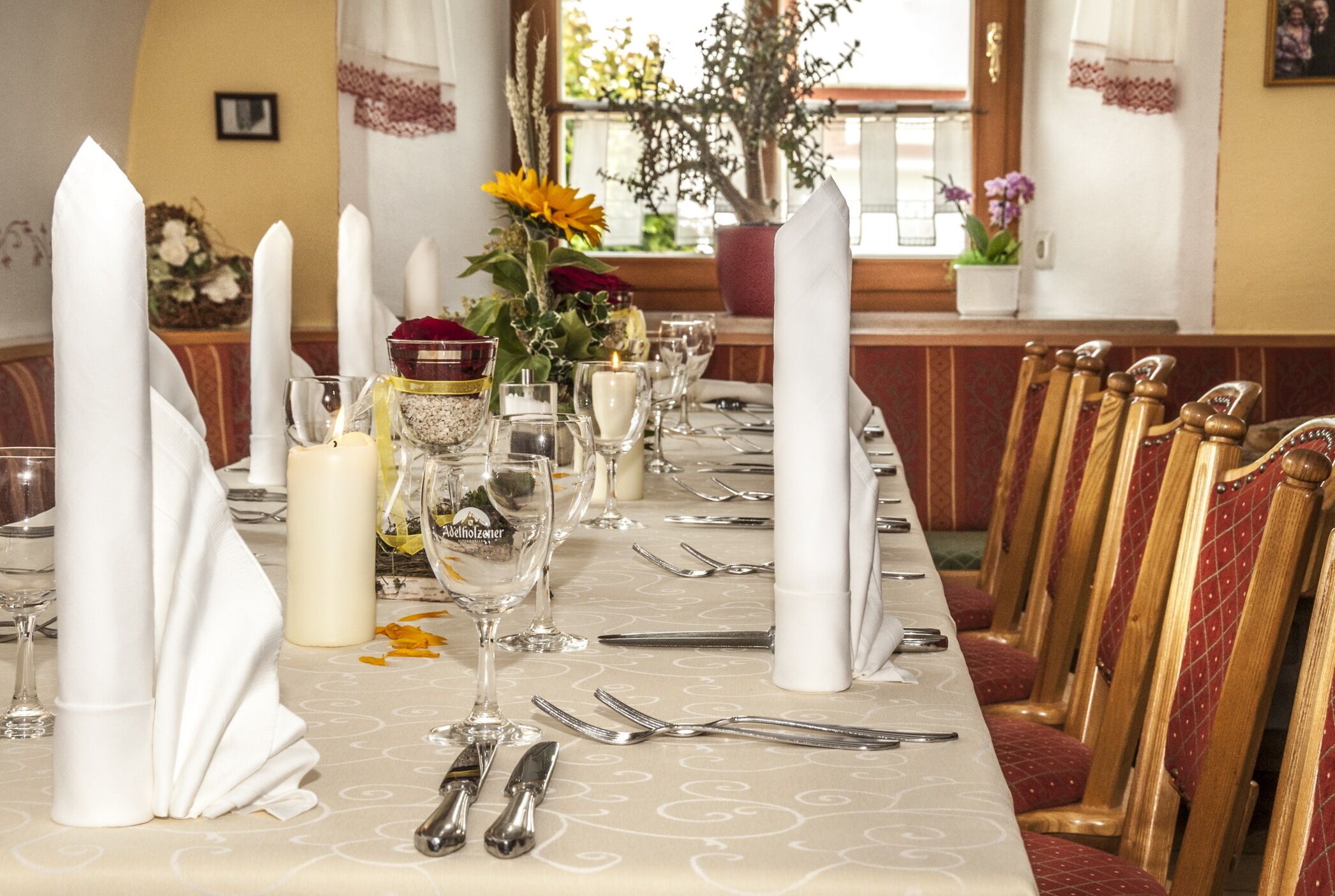 3 restaurants, lunch, dinner served; german cuisine