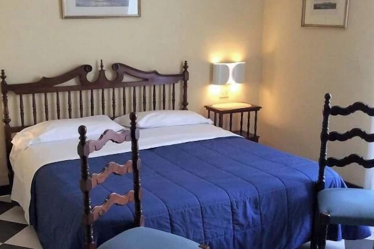 Literie hypoallergénique, matelas Select Comfort, minibar