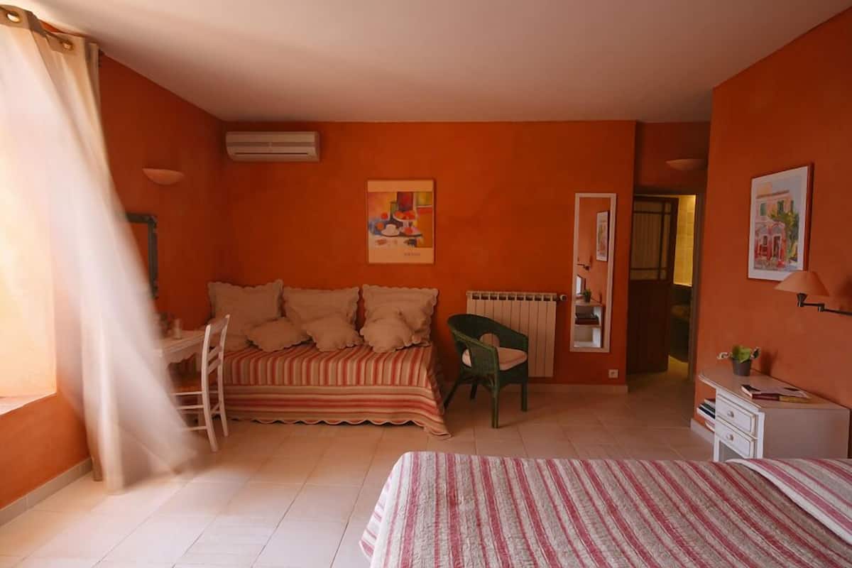 Family Room | In-room safe, desk, soundproofing, iron/ironing board (on request)