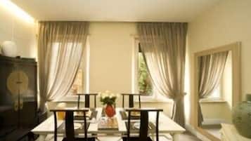 Inbegriffenes einheimisches Frühstück