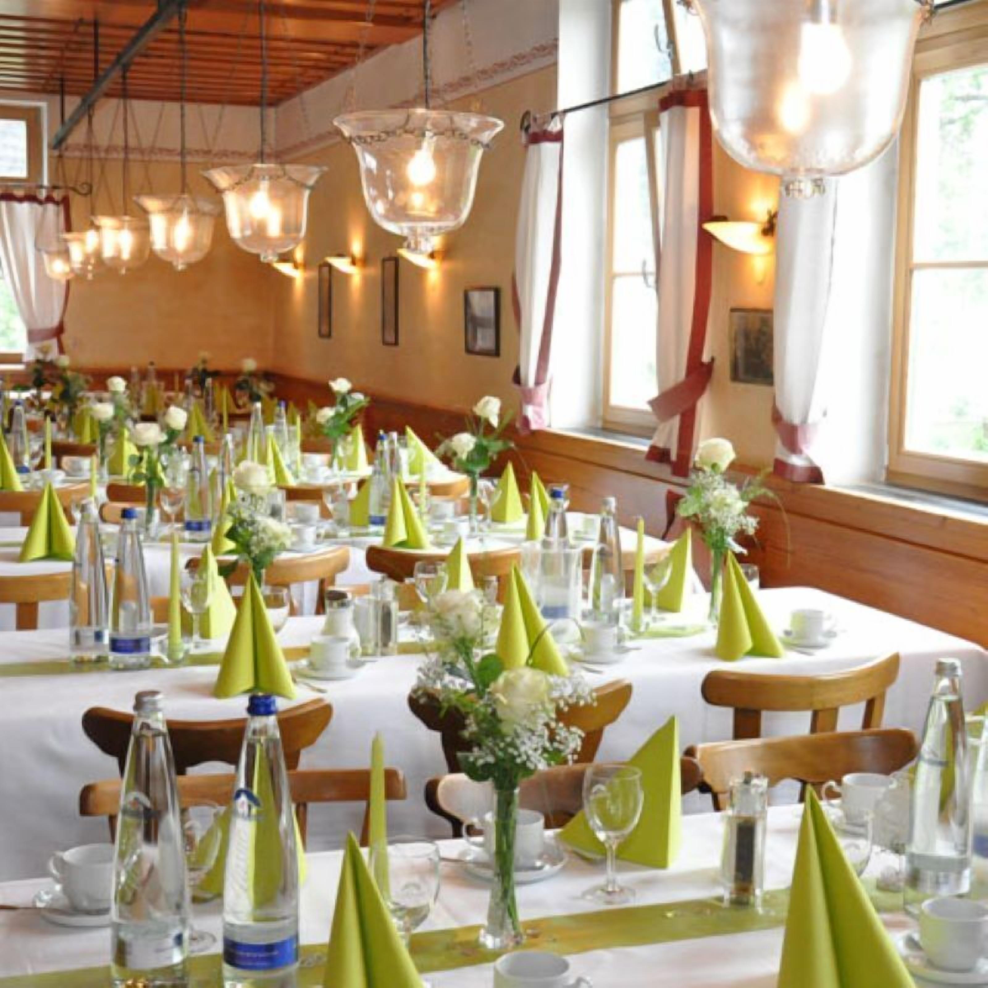 breakfast, lunch, dinner served; german cuisine