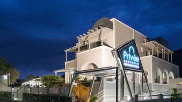 Front of property – evening/night