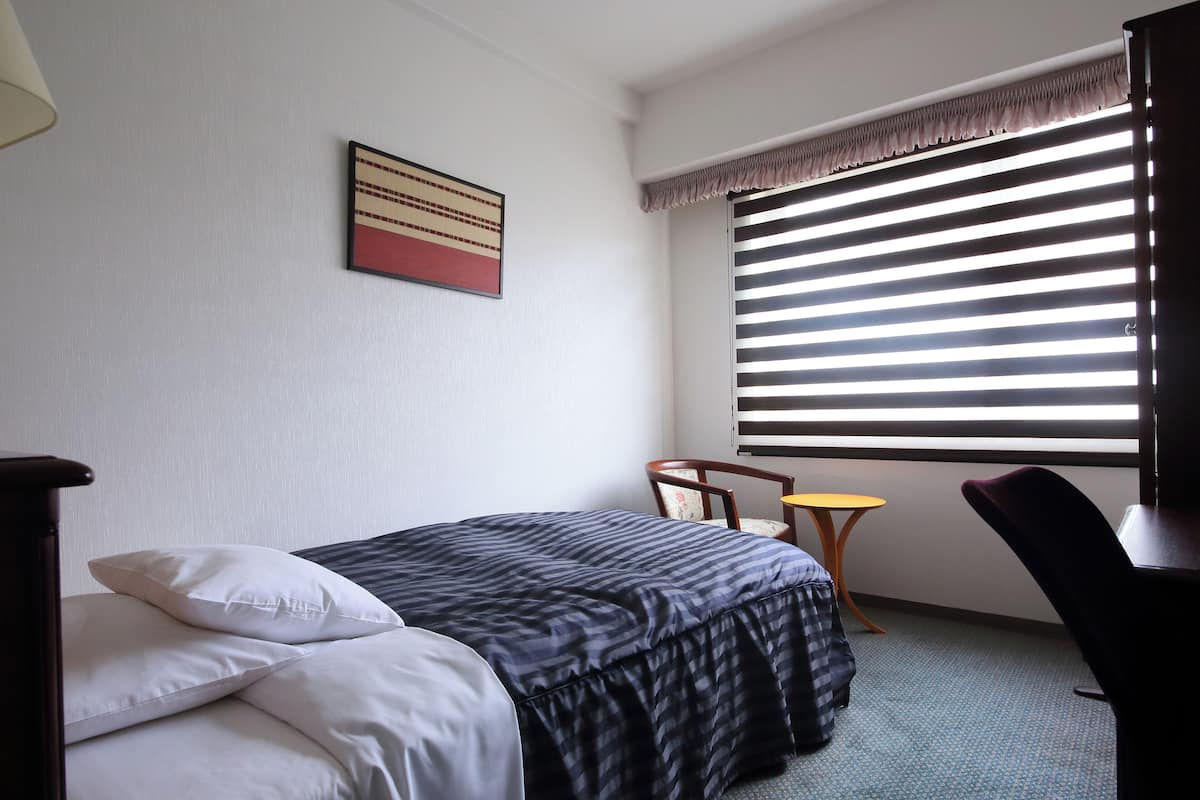 Roupas de cama premium, edredons de pluma, escrivaninha