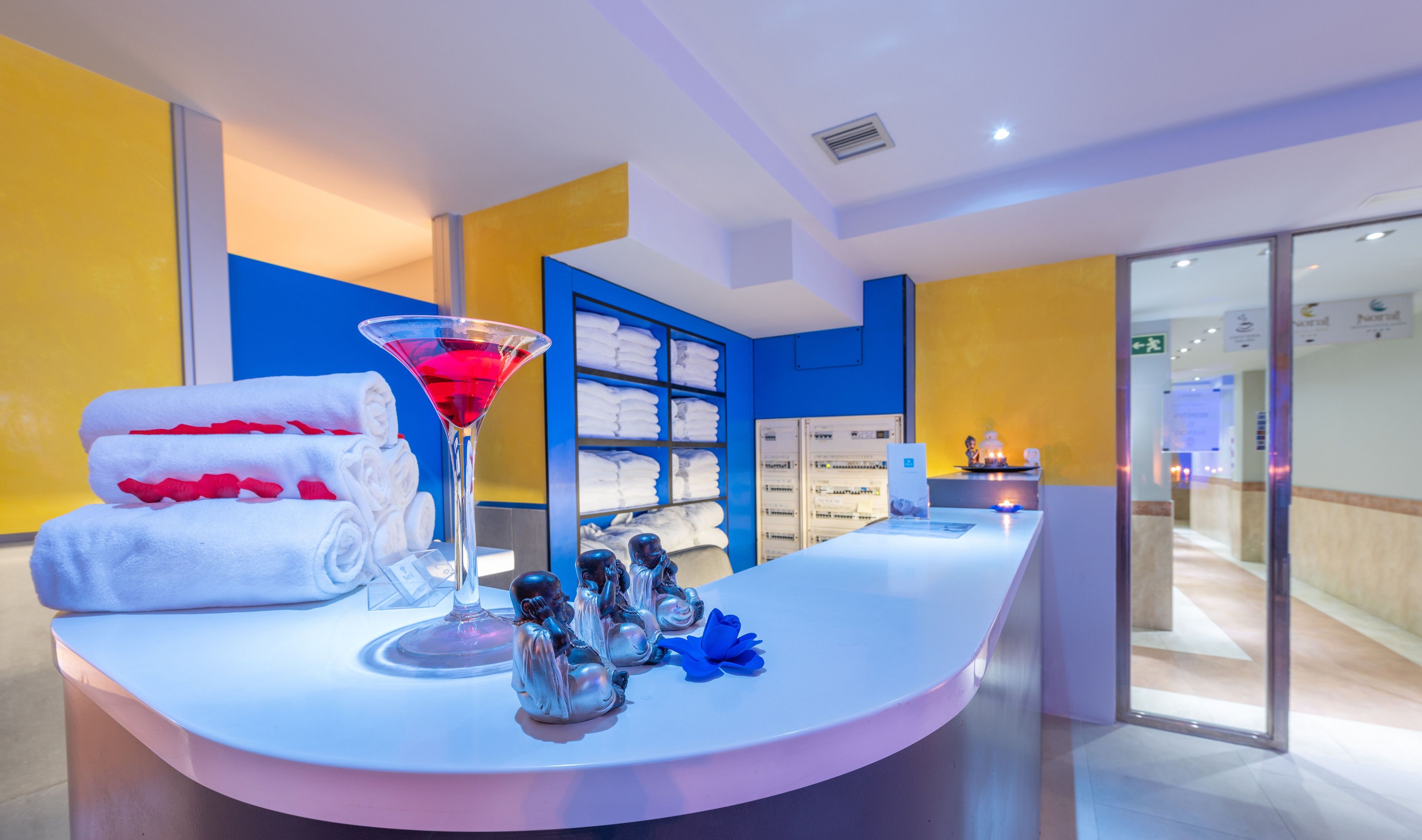 couples treatment room(s), sauna, hot tub, steam room