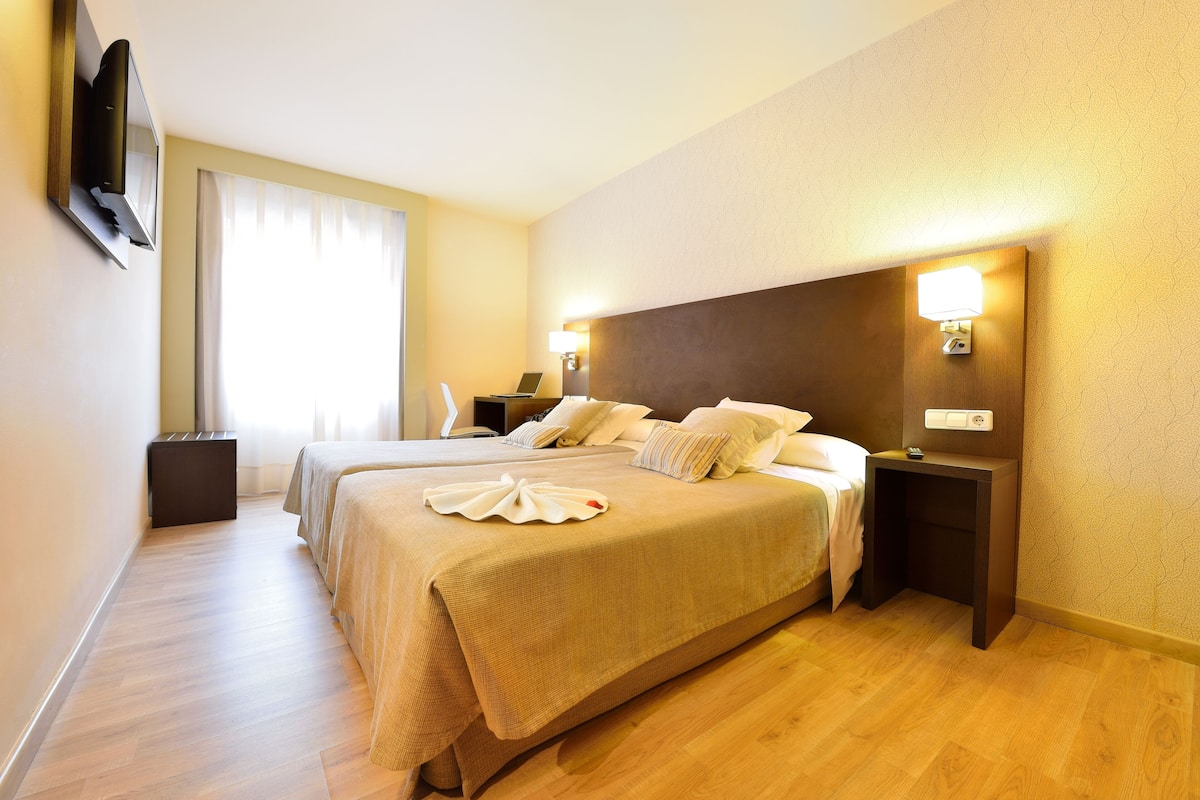 Minibar, in-room safe, desk, soundproofing