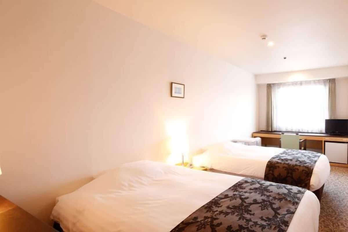 In-room safe, desk, iron/ironing board, free WiFi