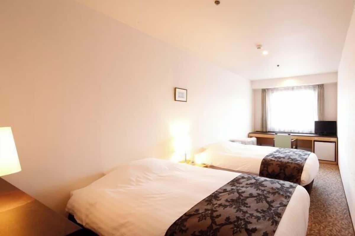 In-room safe, desk, iron/ironing board (on request), WiFi (free)