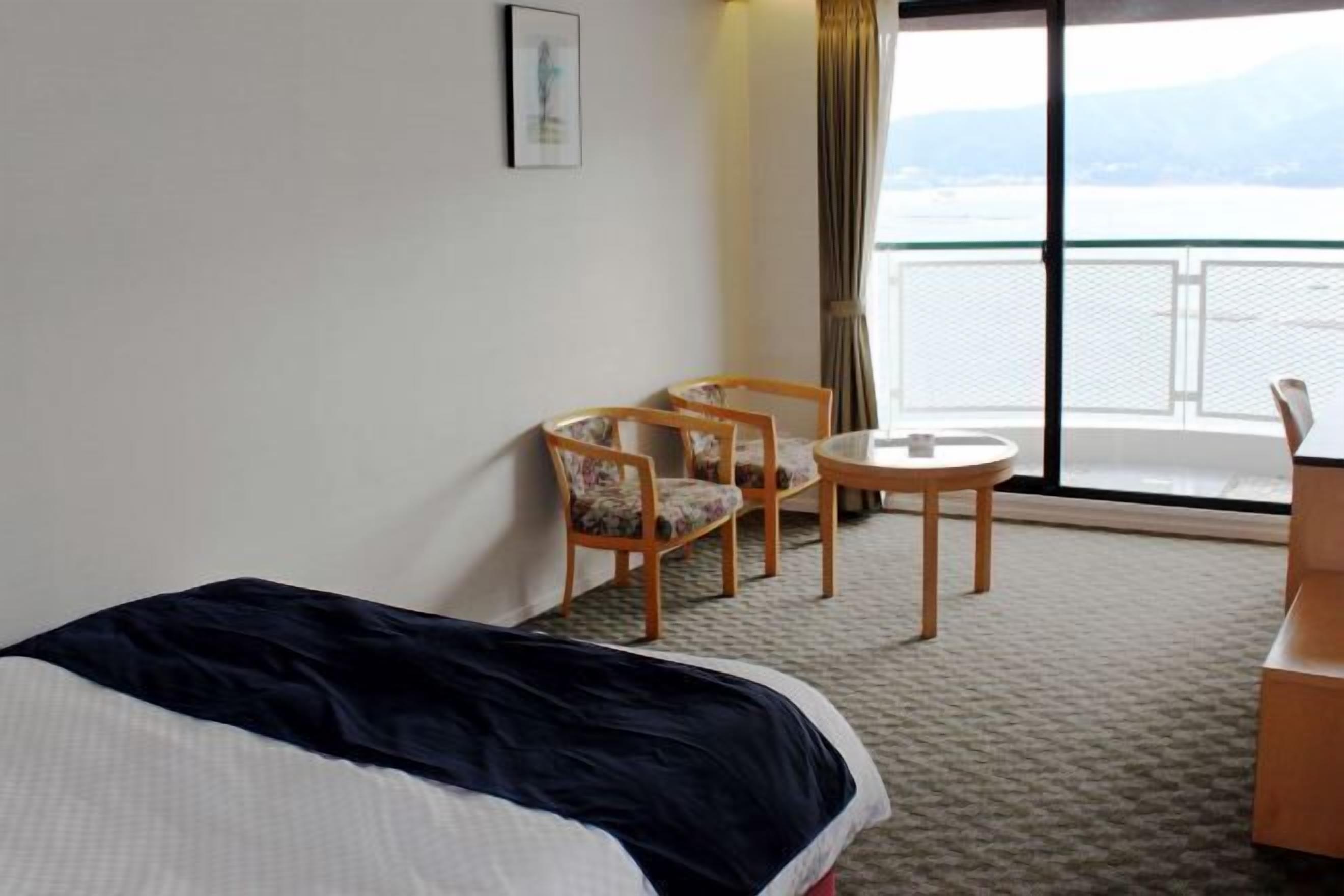 객실 내 금고, 책상, 다리미/다리미판, 무료 WiFi