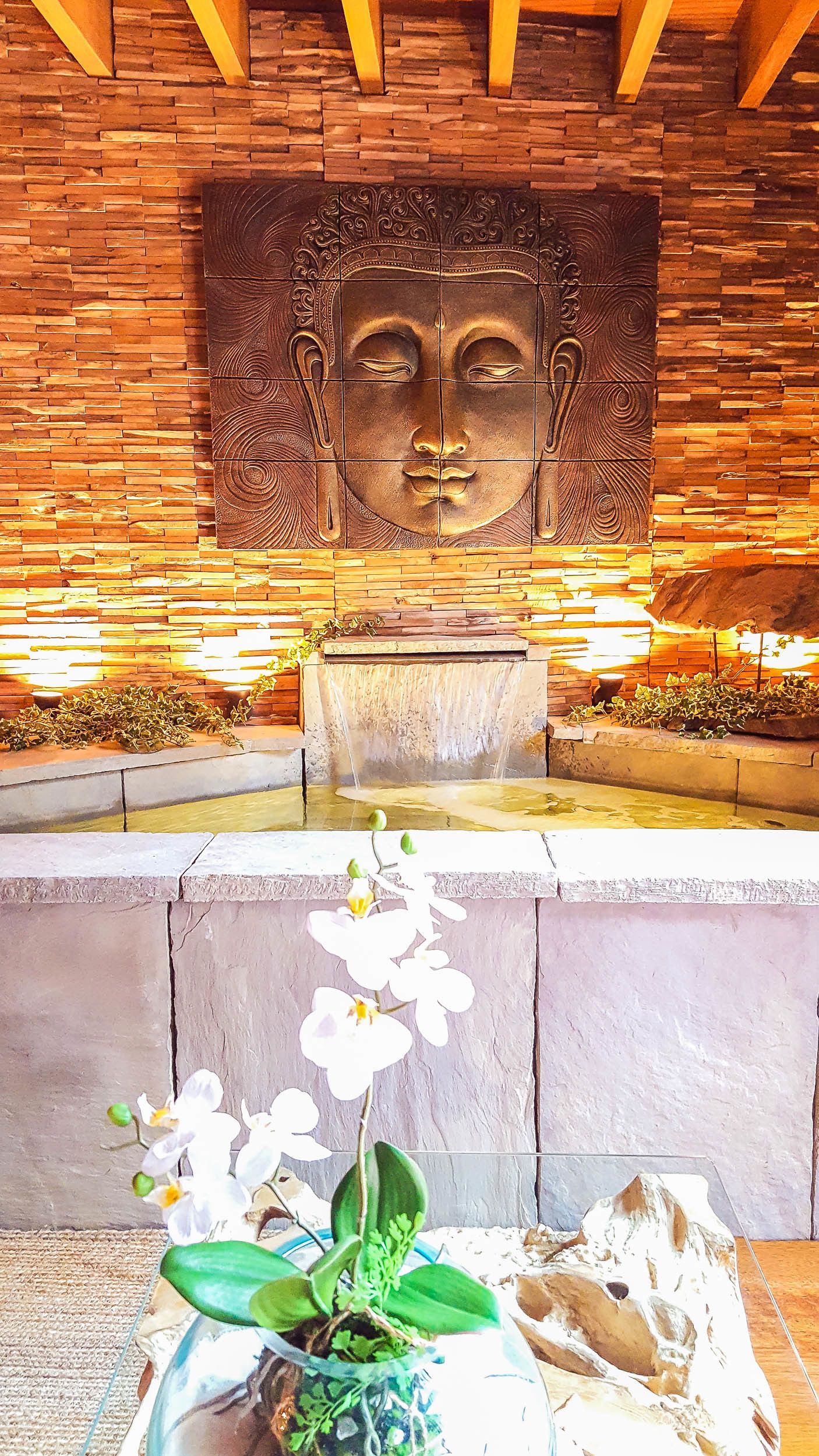 signature suite, hot tub | individually decorated, desk, soundproofing, iron/ironing board