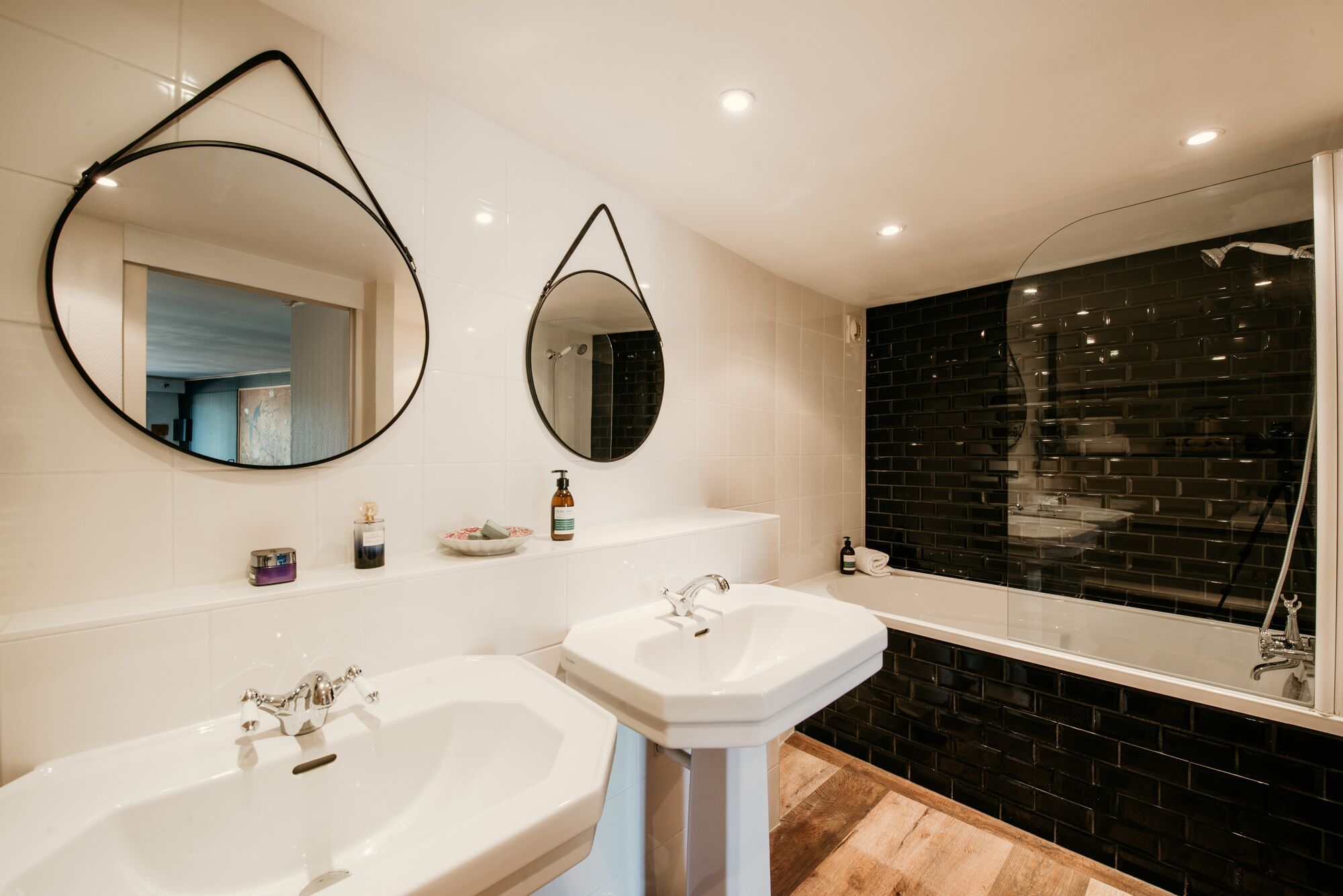 room (pavillon accomodation) | bathroom | free toiletries, hair dryer, towels