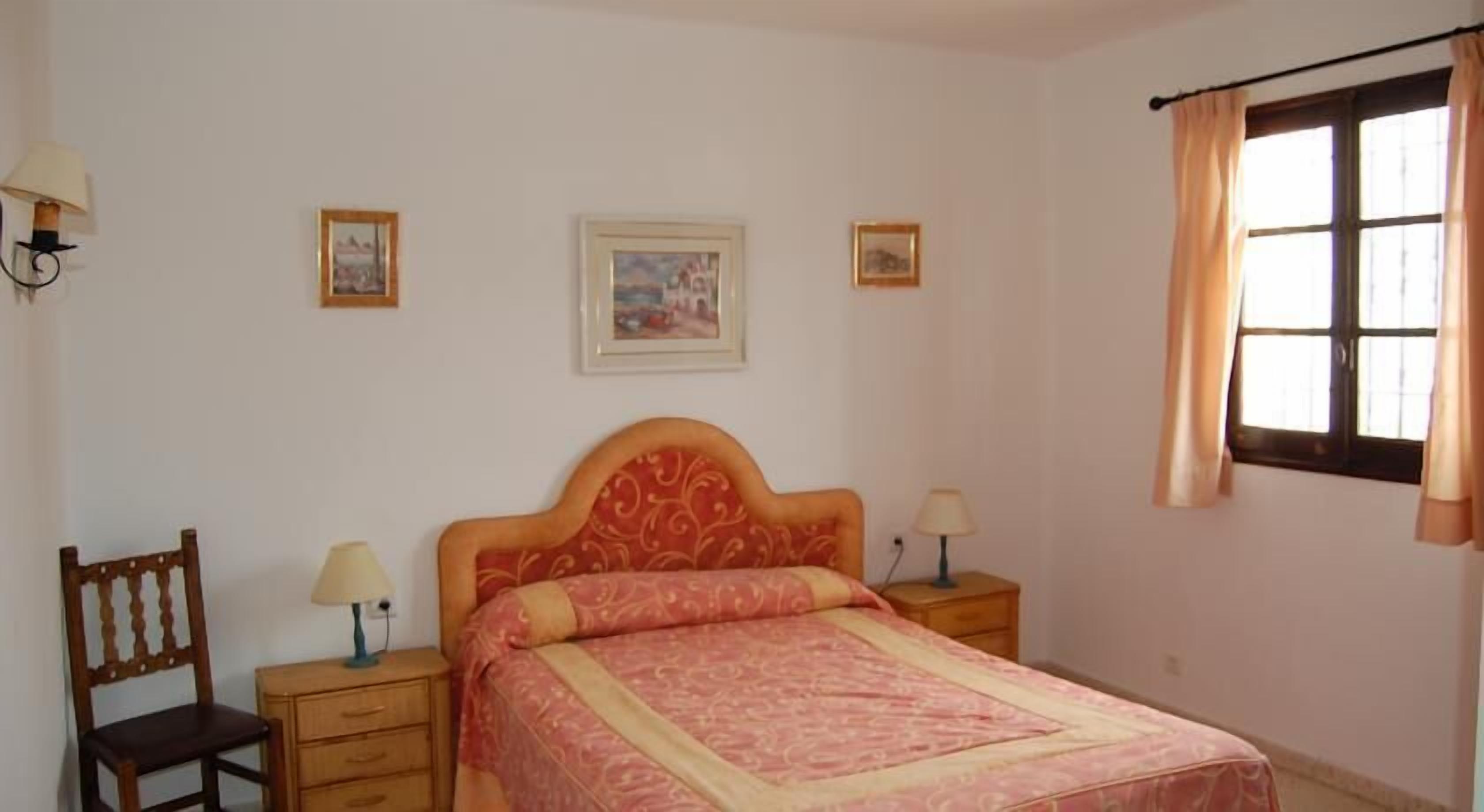 Camas Select Comfort, tabla de planchar con plancha y cunas 
