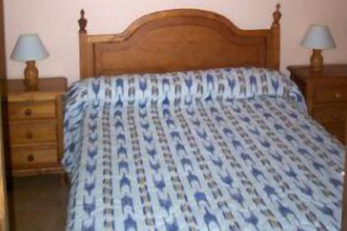 Select Comfort beds, iron/ironing board, cots/infant beds, rollaway beds