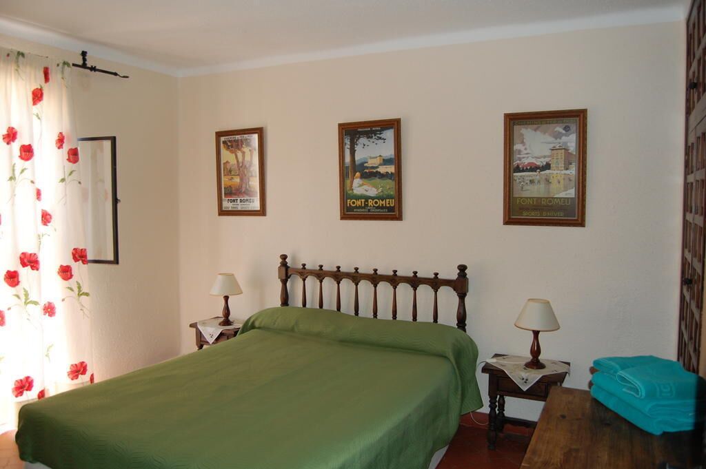 Camas Select Comfort, tabla de planchar con plancha y cunas 