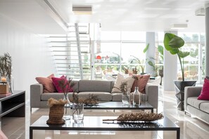 Sala de estar en el lobby