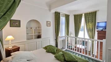 Superior Double or Twin Room | Individually decorated, individually furnished, rollaway beds, free WiFi