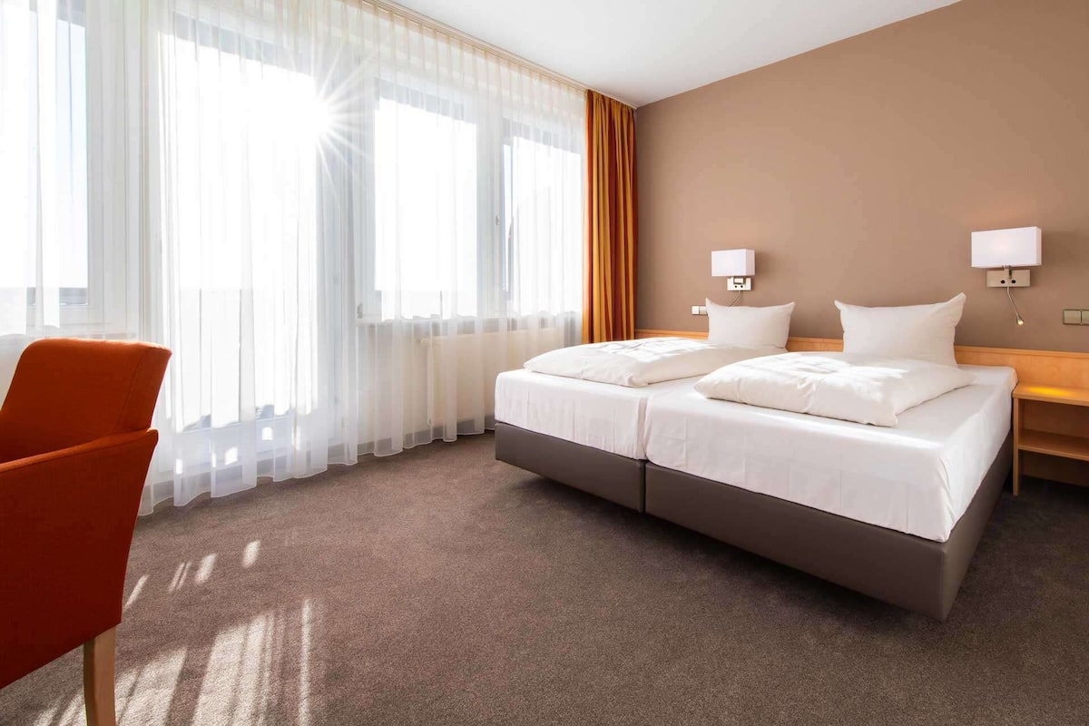 Chambre Double | Coffres-forts dans les chambres, décoration personnalisée, bureau