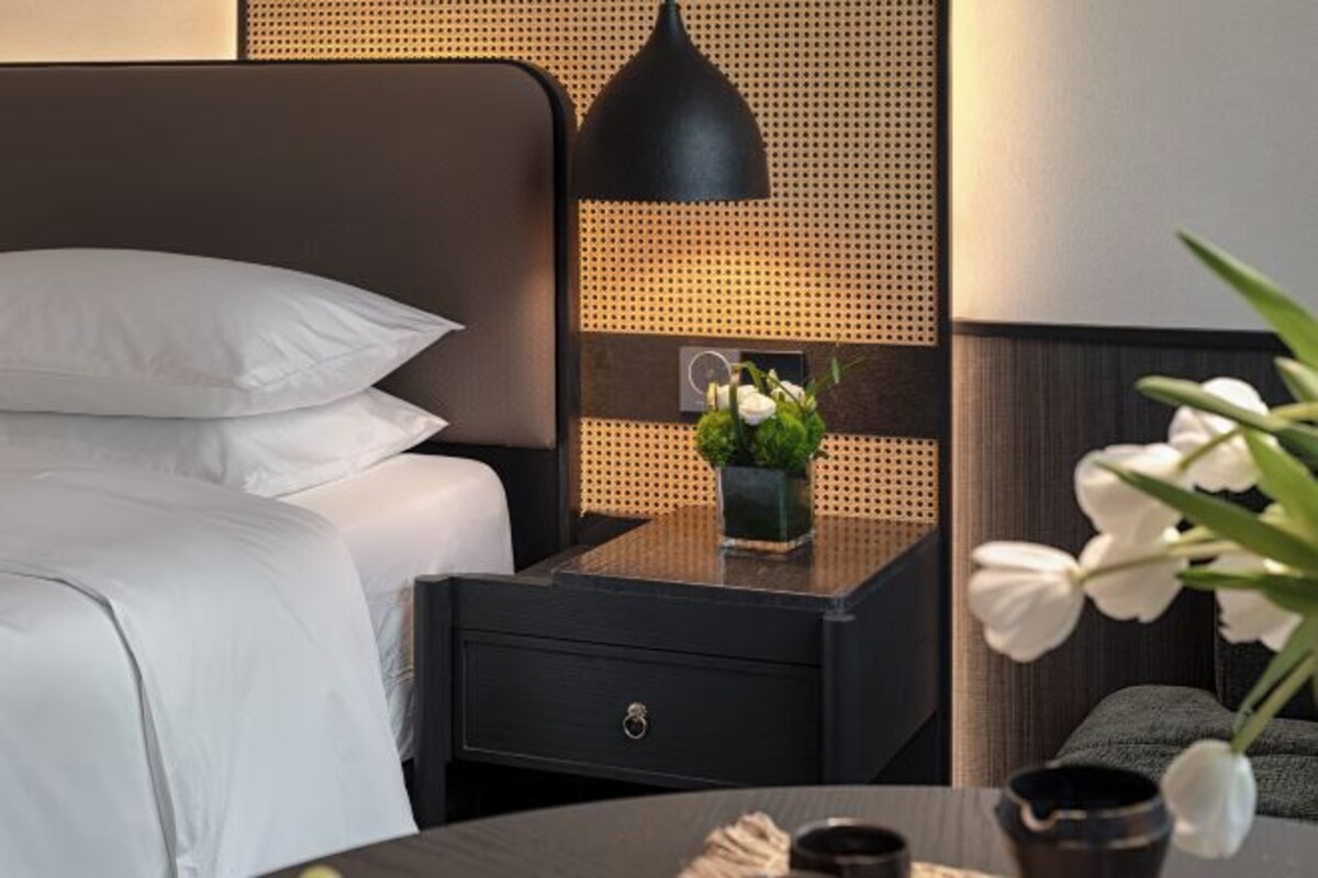 Minibar, Zimmersafe, Verdunkelungsvorhänge, schallisolierte Zimmer