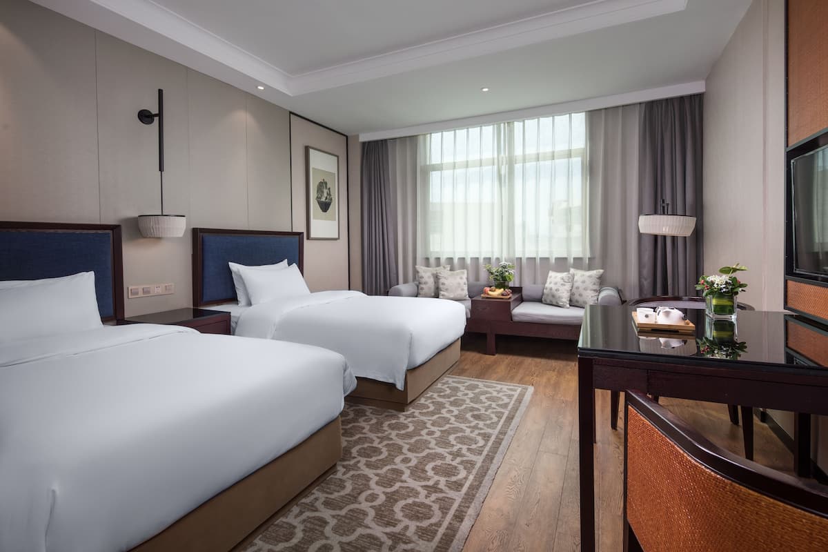 executive twin room | minibar, in-room safe, blackout curtains, soundproofing