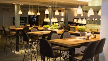 Food court