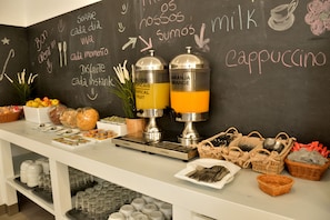 Daily continental breakfast for a fee - Hotel Sol Algarve by Kavia (Faro)