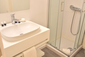 Bathroom sink - Hotel Sol Algarve by Kavia (Faro)