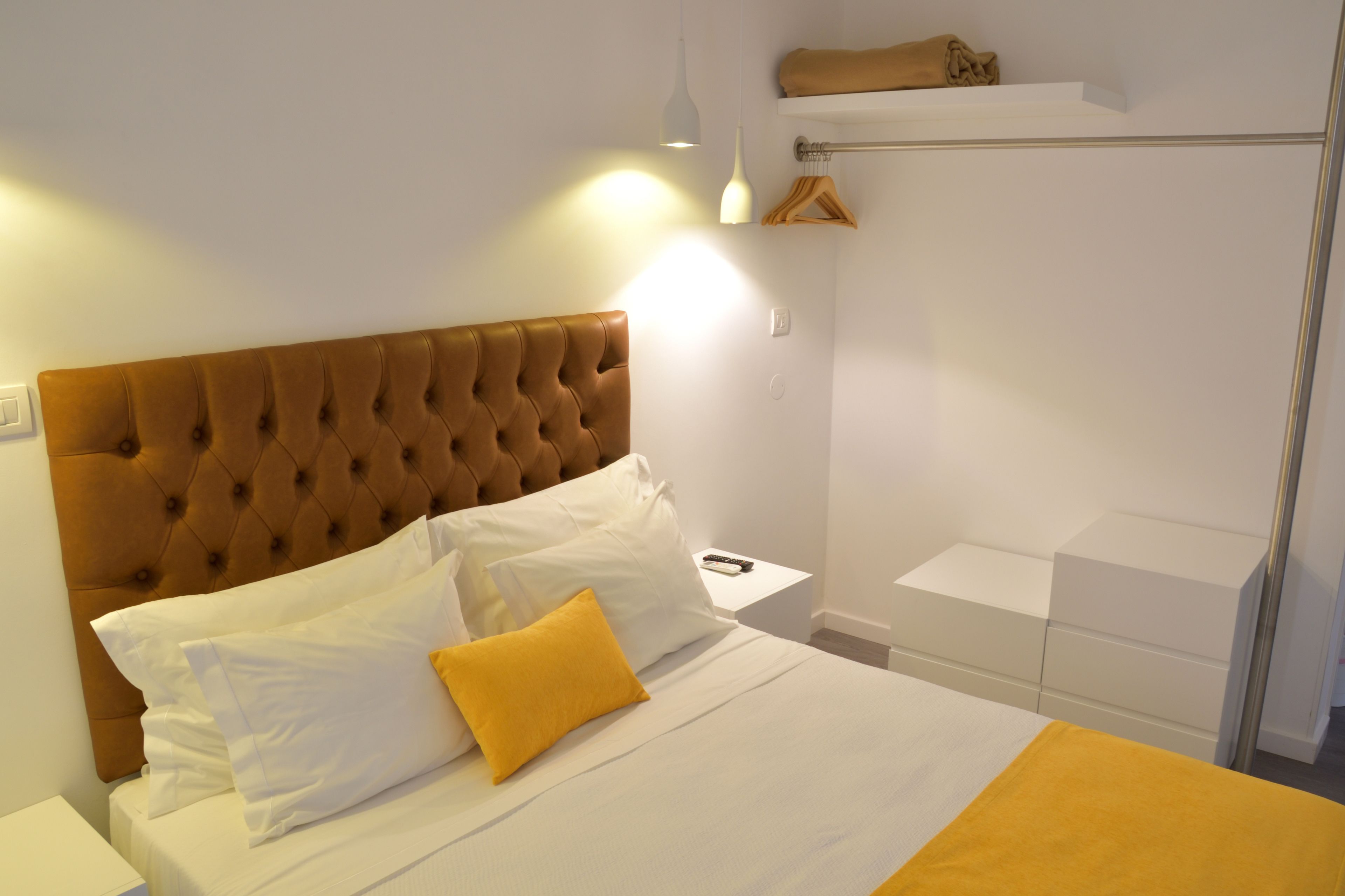 triple room | desk, blackout curtains, free wifi, bed sheets