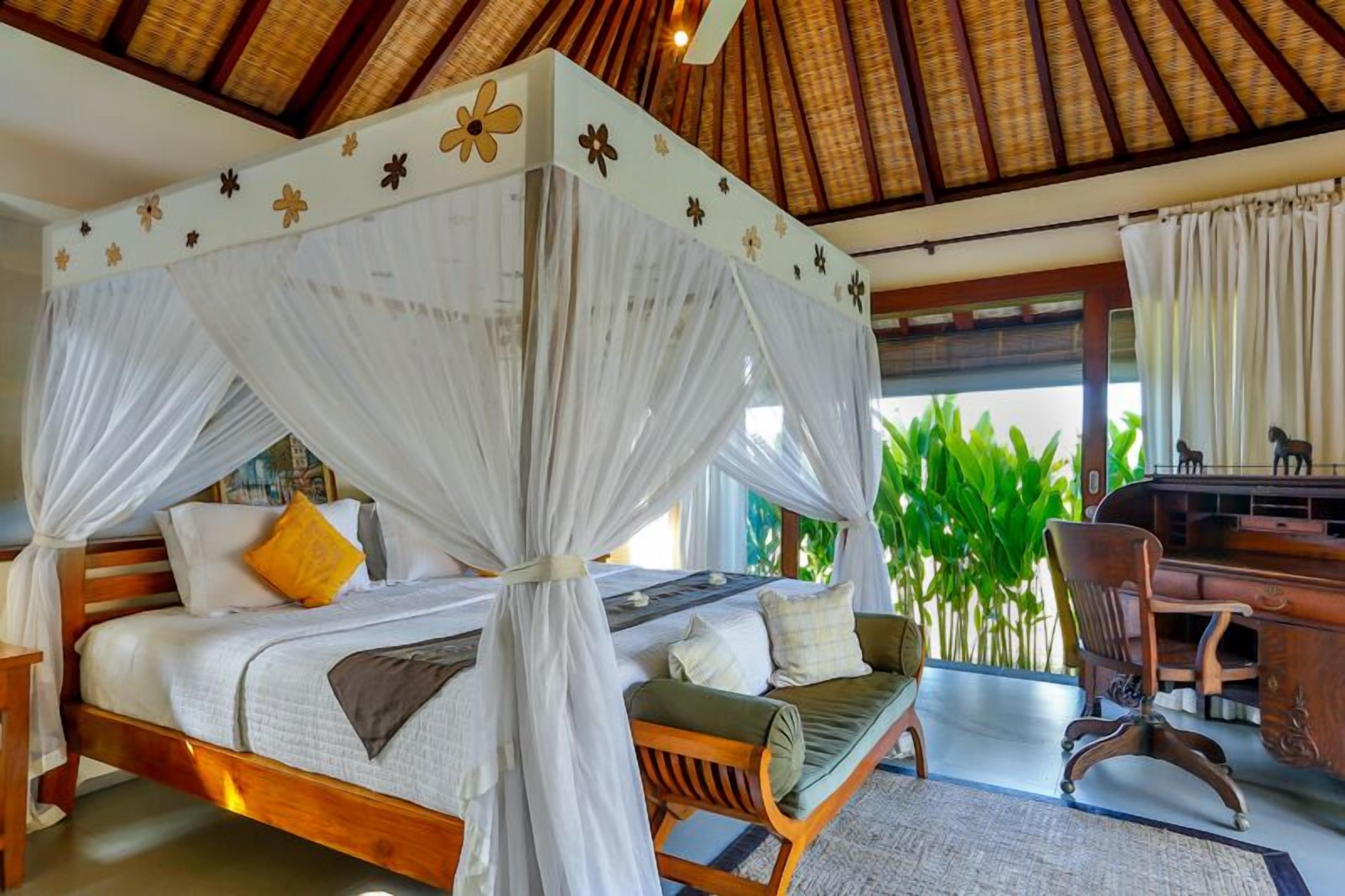 Villa, 2 Bedrooms, Private Pool | 1 bedroom, Frette Italian sheets, premium bedding, down comforters