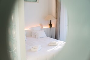 In-room safe, individually decorated, blackout drapes, soundproofing