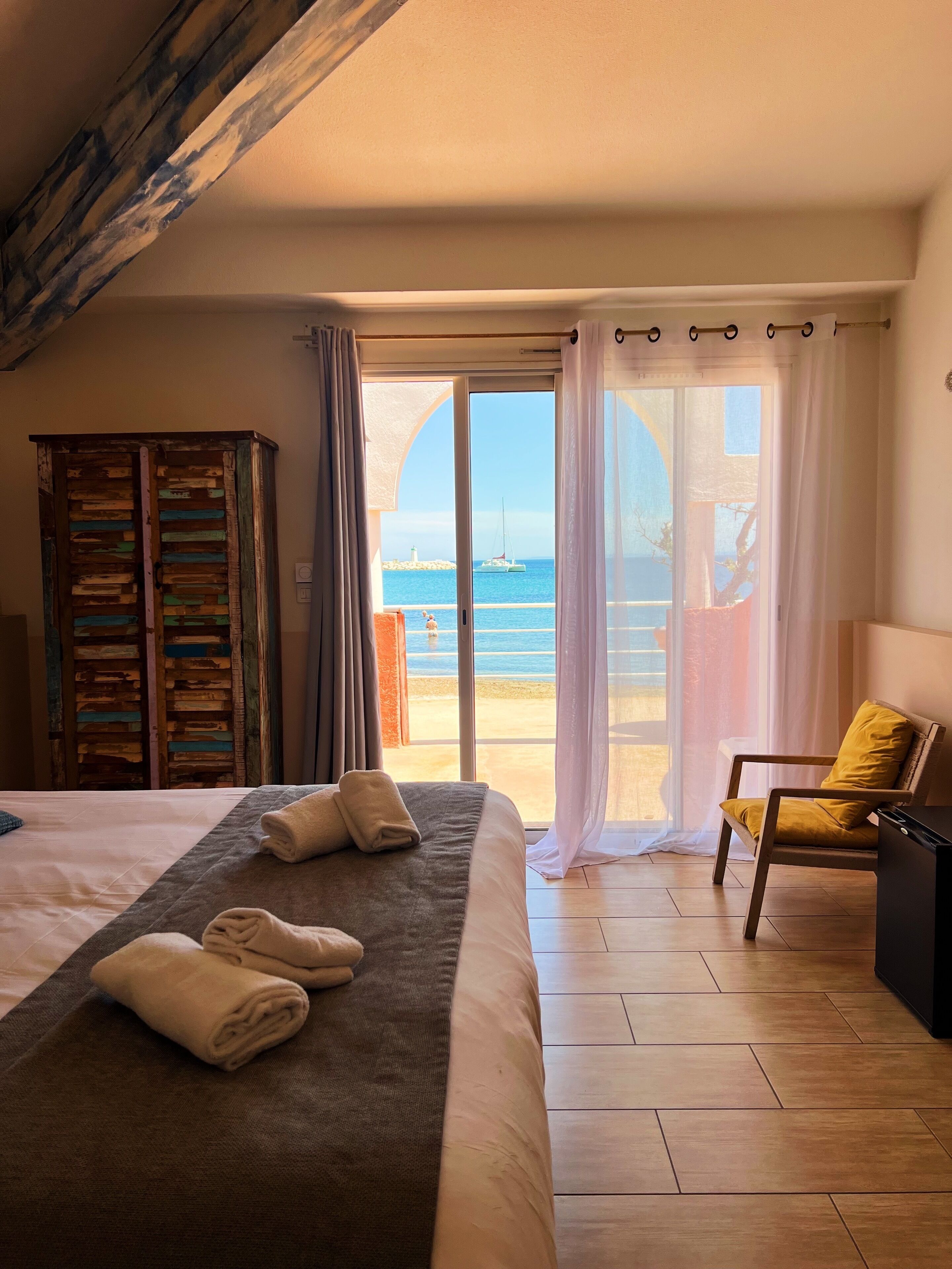 In-room safe, individually decorated, blackout drapes, soundproofing