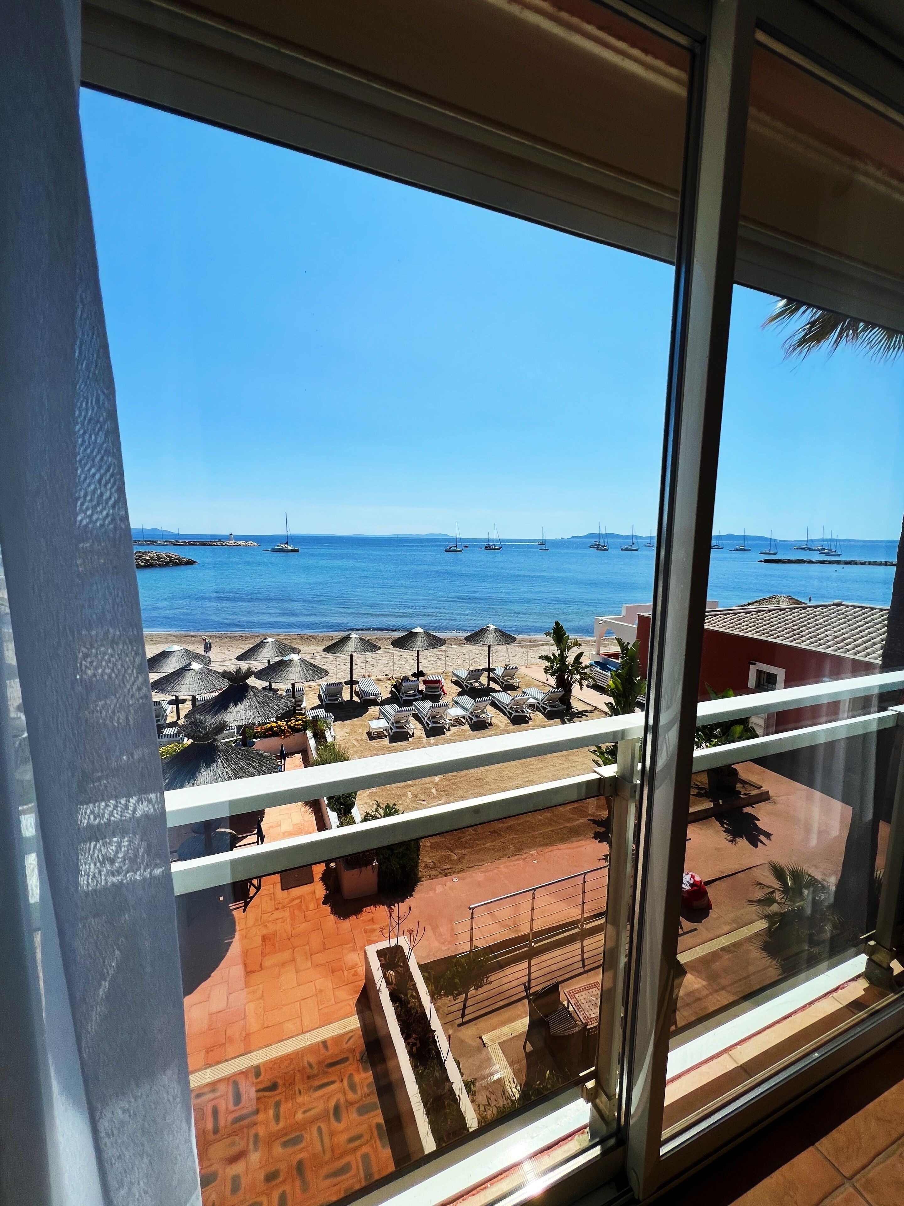 In-room safe, individually decorated, blackout drapes, soundproofing