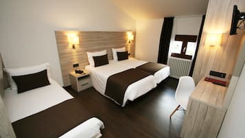 Triple Room | Premium bedding, down duvets, in-room safe, desk