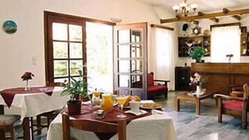 Frokost (EUR 6 per person)