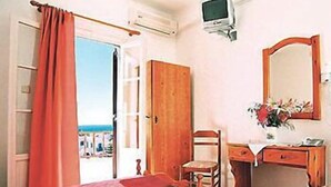 Superior Room | In-room safe, desk, soundproofing, iron/ironing board (on request)