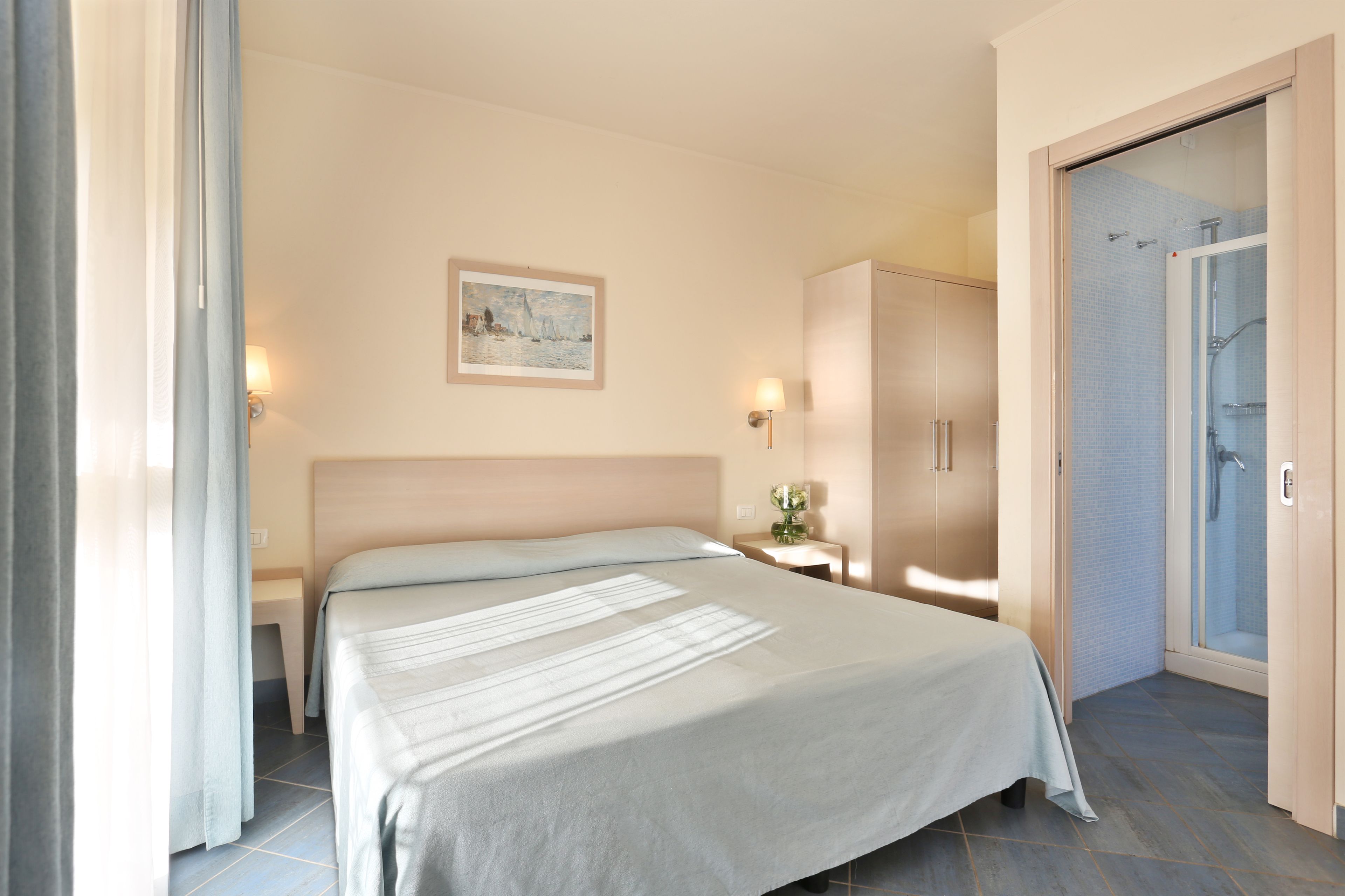 superior apartment, 1 bedroom, balcony, sea view | minibar, in-room safe, free wifi