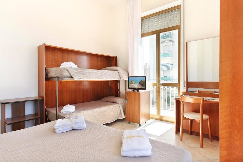 minibar, in-room safe, free wifi