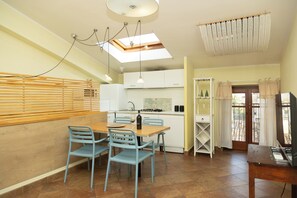 Departamento superior | Área de sala de estar | Televisión 