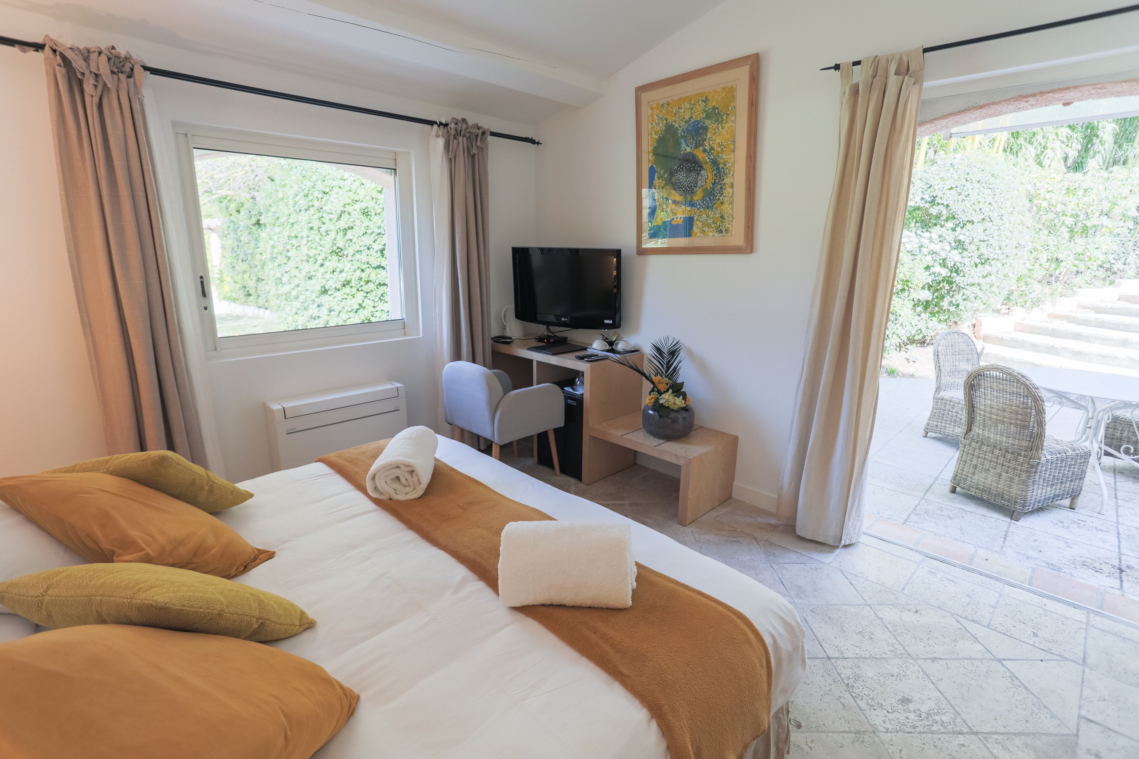 comfort double room | 1 bedroom, select comfort beds, minibar, in-room safe