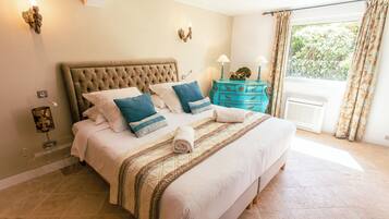 Family Suite | Select Comfort beds, minibar, in-room safe, individually furnished