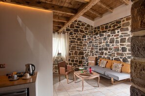 LCD TV - Balsamico Traditional Suites (Hersonissos)