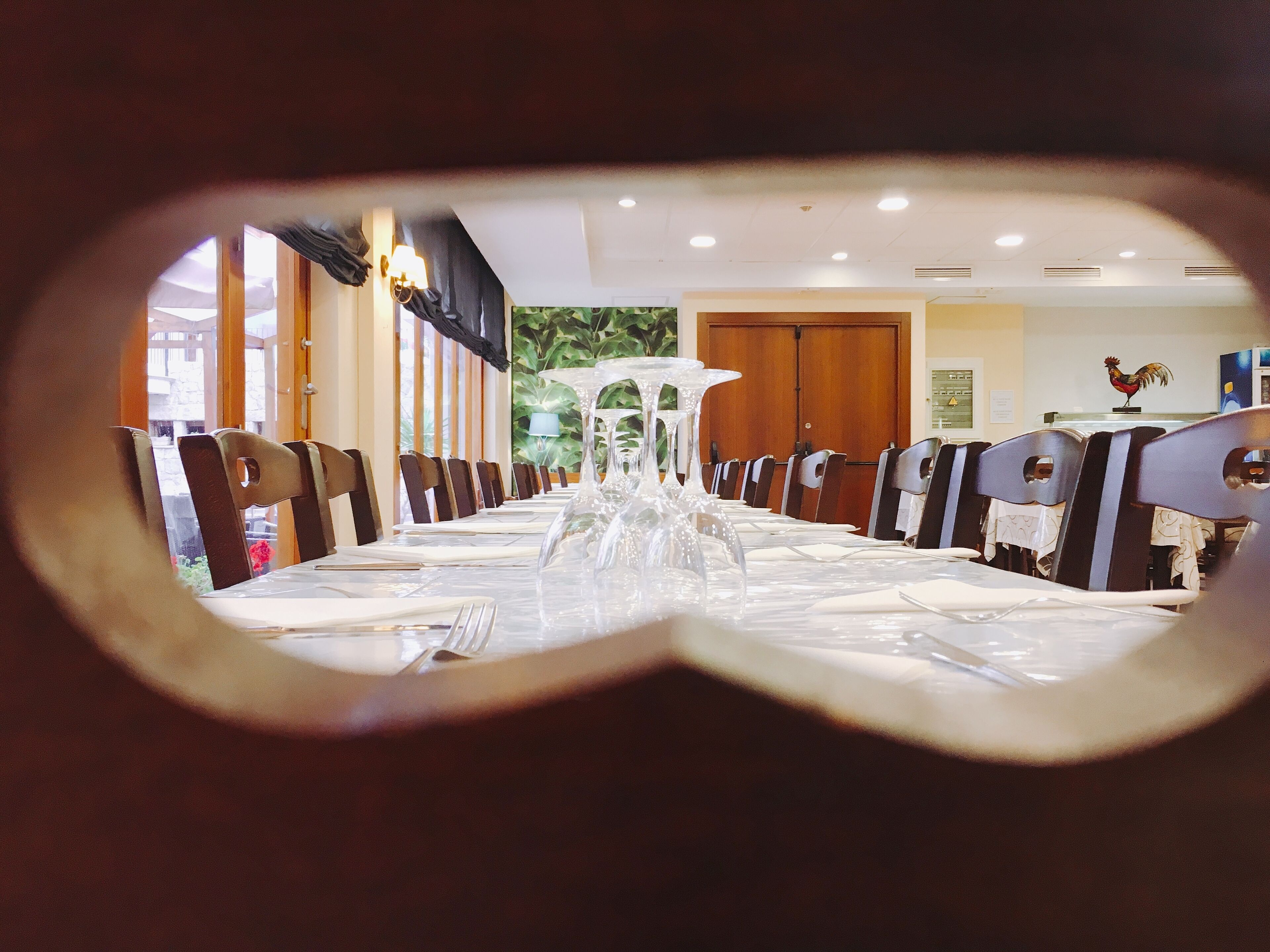 Serveert ontbijt, lunch, diner, Mediterrane gerechten 