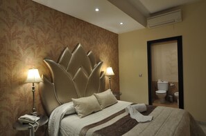 客房内保险箱、免费 WiFi、床单