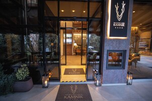 Πρόσοψη καταλύματος