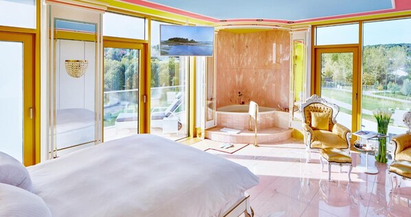 In-room safe, desk, soundproofing, iron/ironing board